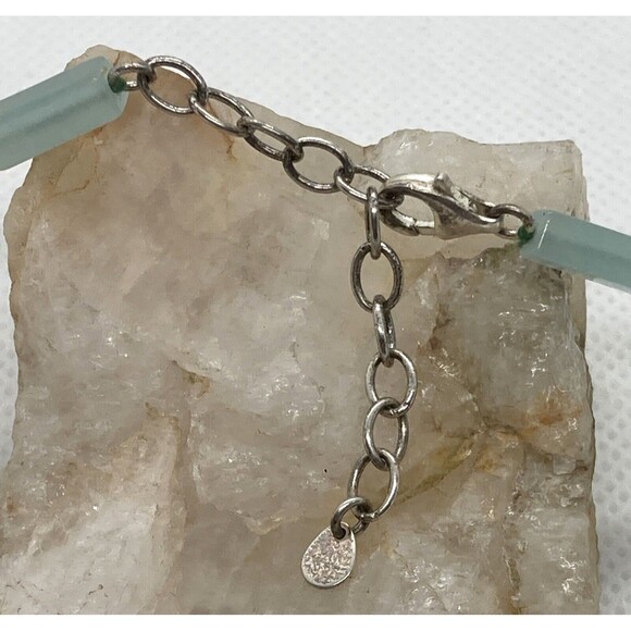 GSJ Signed Light Green Jadeite & Mother Of Pearl Beaded 17''-19'' Necklace - Picture 6 of 8